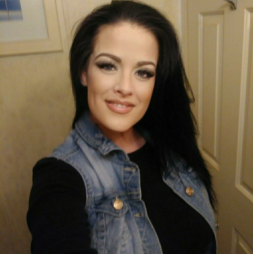 Meet your Posher, Candice